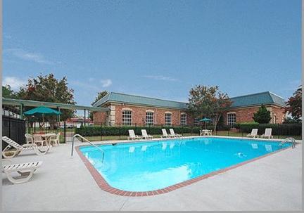 Greenville Inn & Suites מראה חיצוני תמונה